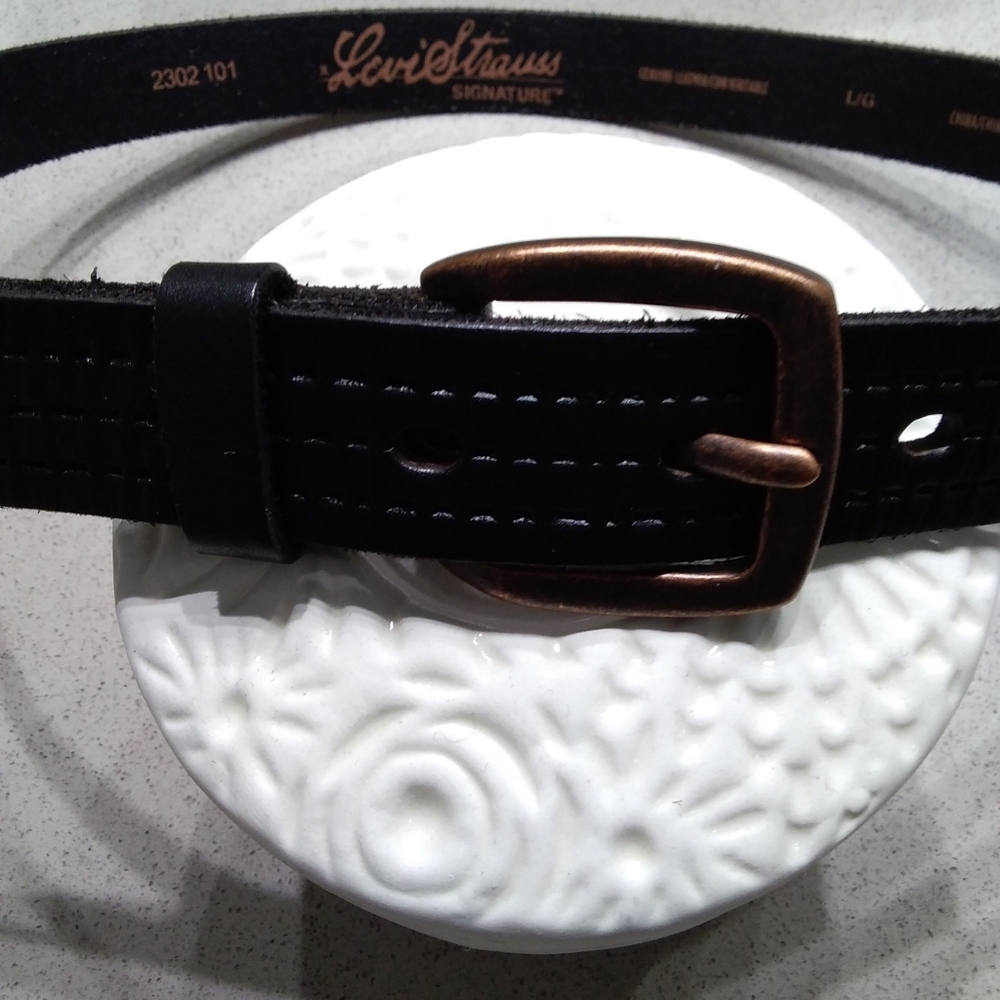 Levi Strauss Leather Belt (NWOT)